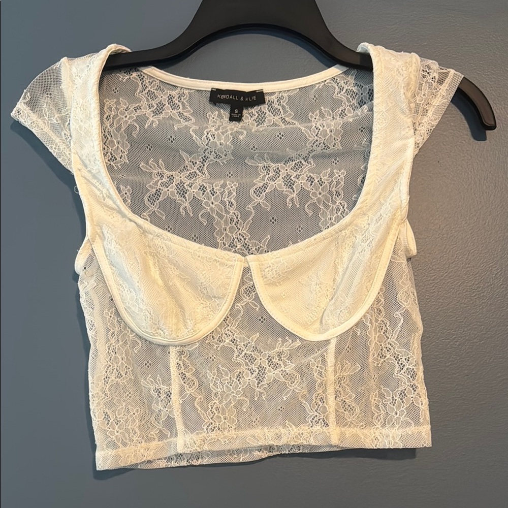 Kendall & Kylie Cream Cap Sleeve Bustier Blouse